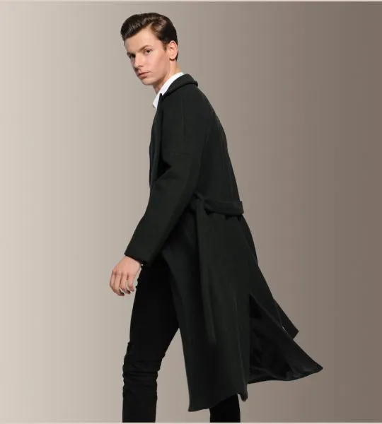 Men's long wool winter coat with closing matching belt