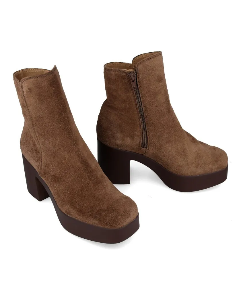 Porronet Leta 4563 Wide heel and platform bootie