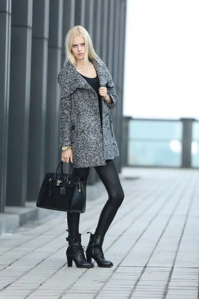 Woven Wool Coat for Women with Hooded Collar and Single Outer Button